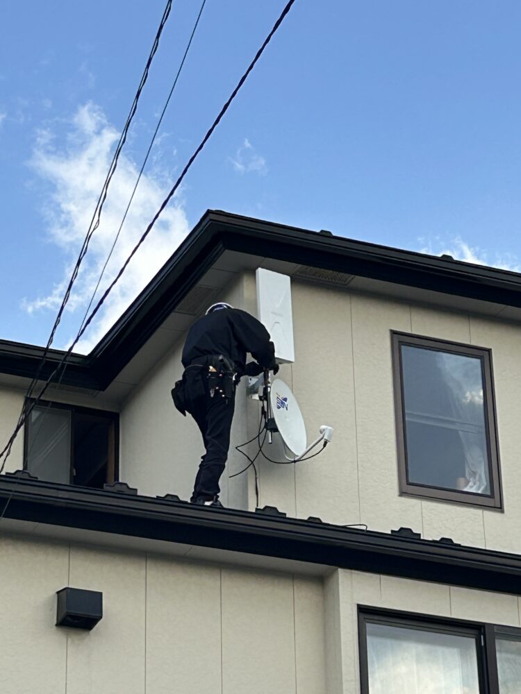 塩竈市でのアンテナ工事中の様子